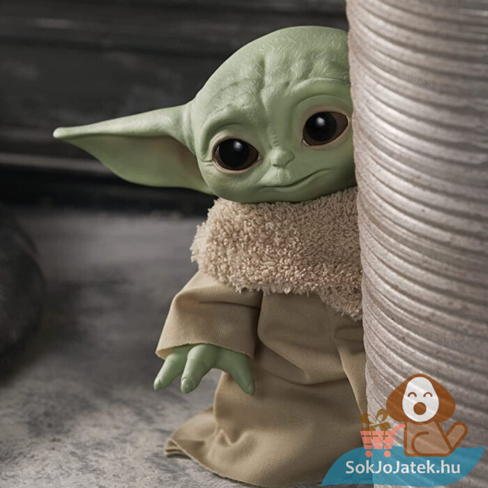 Star Wars Mandalorian: Baby Yoda beszélő plüss figura kiállítva (19 cm) - Hasbro