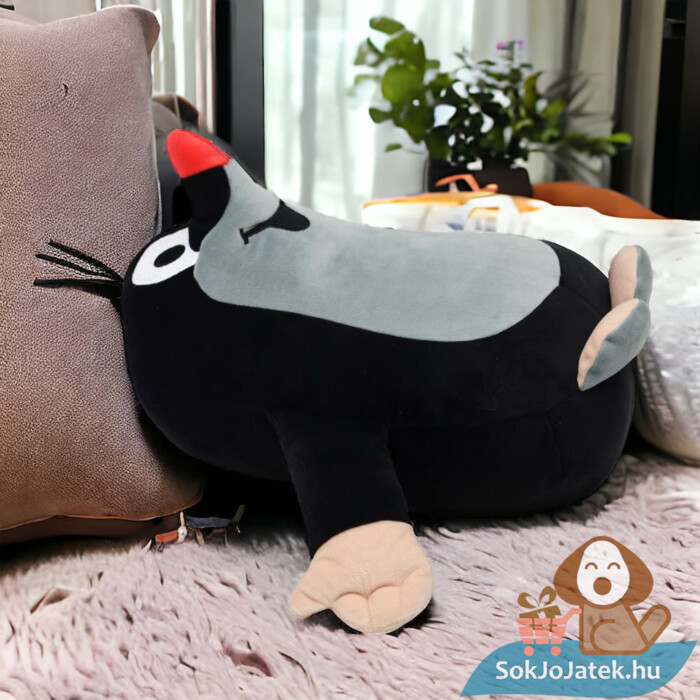 Kisvakond: Extra puha Kisvakond formájú átölelhető plüss párna az ágyon, 35 cm
