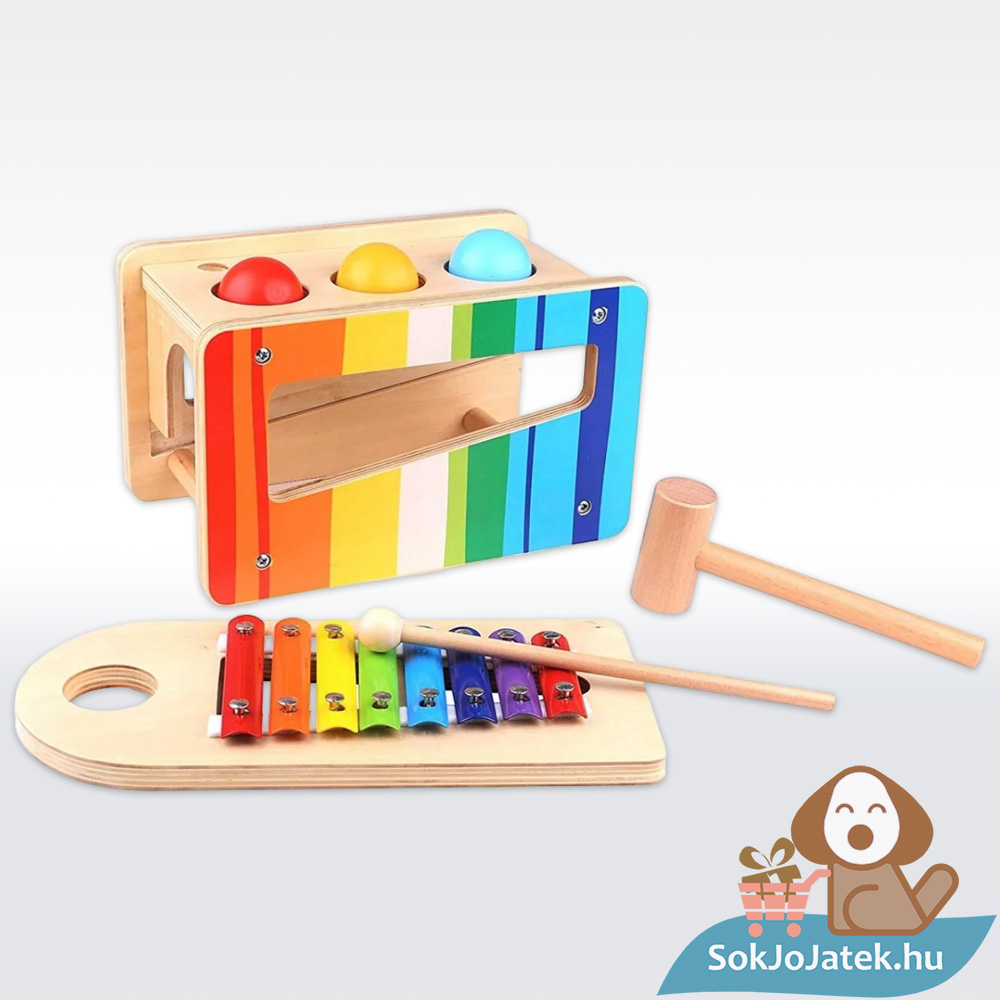 Kalapálós játék és xylofon szett játék közben (Tooky Toy)