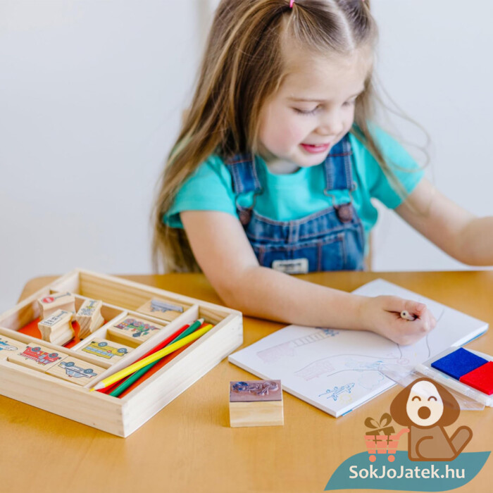 Közlekedés: Kreatív jármű mintás fa nyomdakészlet, ceruzákkal, játék közben (Melissa & Doug)