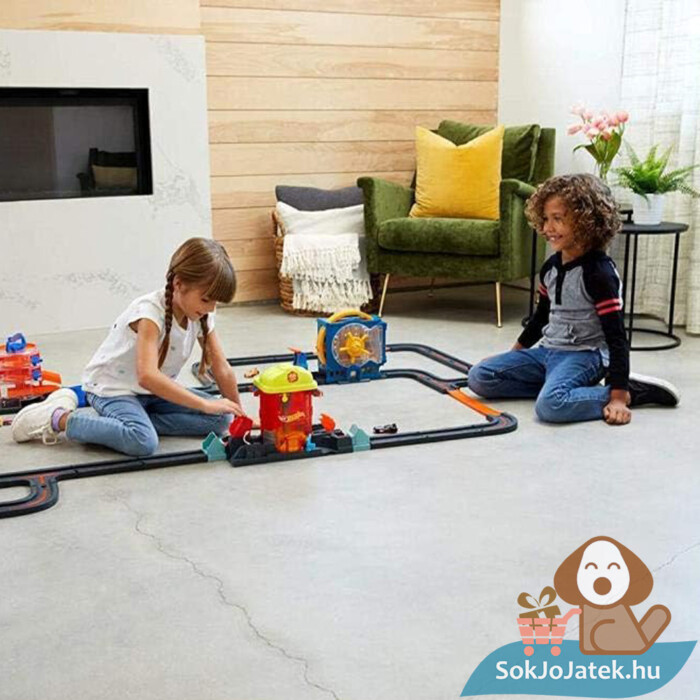 Hot Wheels City: Szuperugratós Tűzoltóság Játékszett gyerekeknek