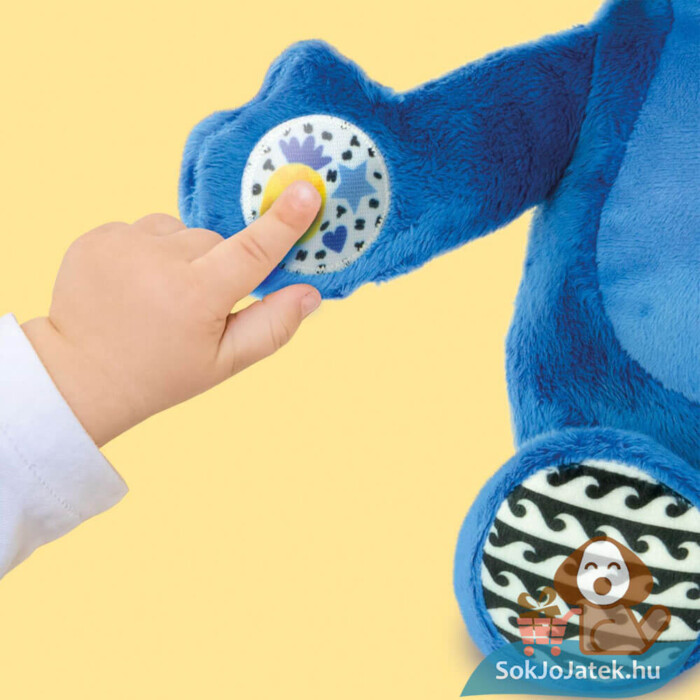 Lilo és Stitch: Interaktív Stitch plüss figura, játék közben (Clementoni)