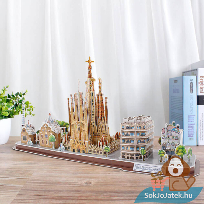 Barcelona: 186 db-os 3D puzzle az asztalon (CubicFun)